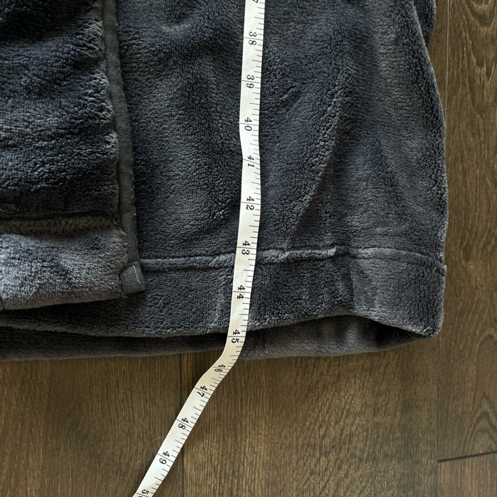 NWOT NY Threads Plush Robe - Picture 8 of 11